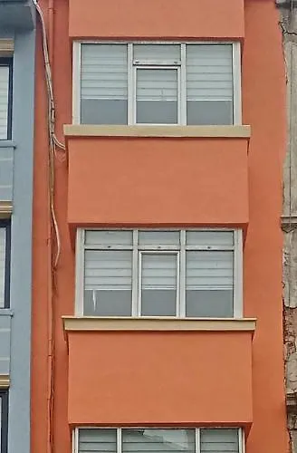 Lägenhetshotell Ava 3*